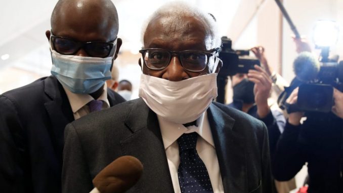 Tribunal de Paris: Lamine Diack condamné à 4 ans de prison dont 2 ans ferme