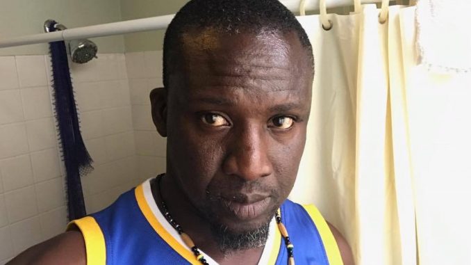 Affrontements chez Sonko: Assane Diouf blessé par une grenade lacrymogène